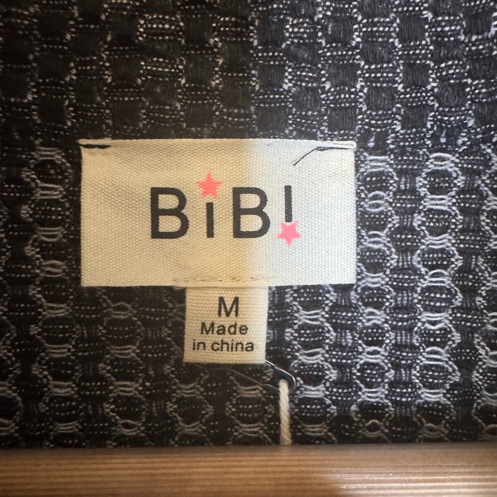 NEW BiBi Textured Knit Fabric in Black and Gray Sweater/Jacket - Picture 10 of 13